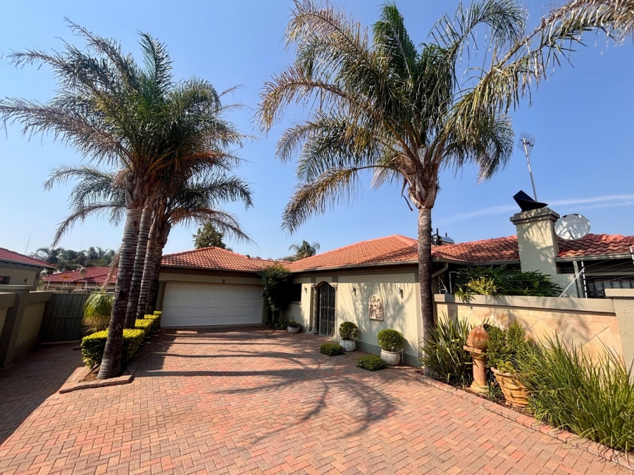 3 Bedroom Property for Sale in Flamwood North West